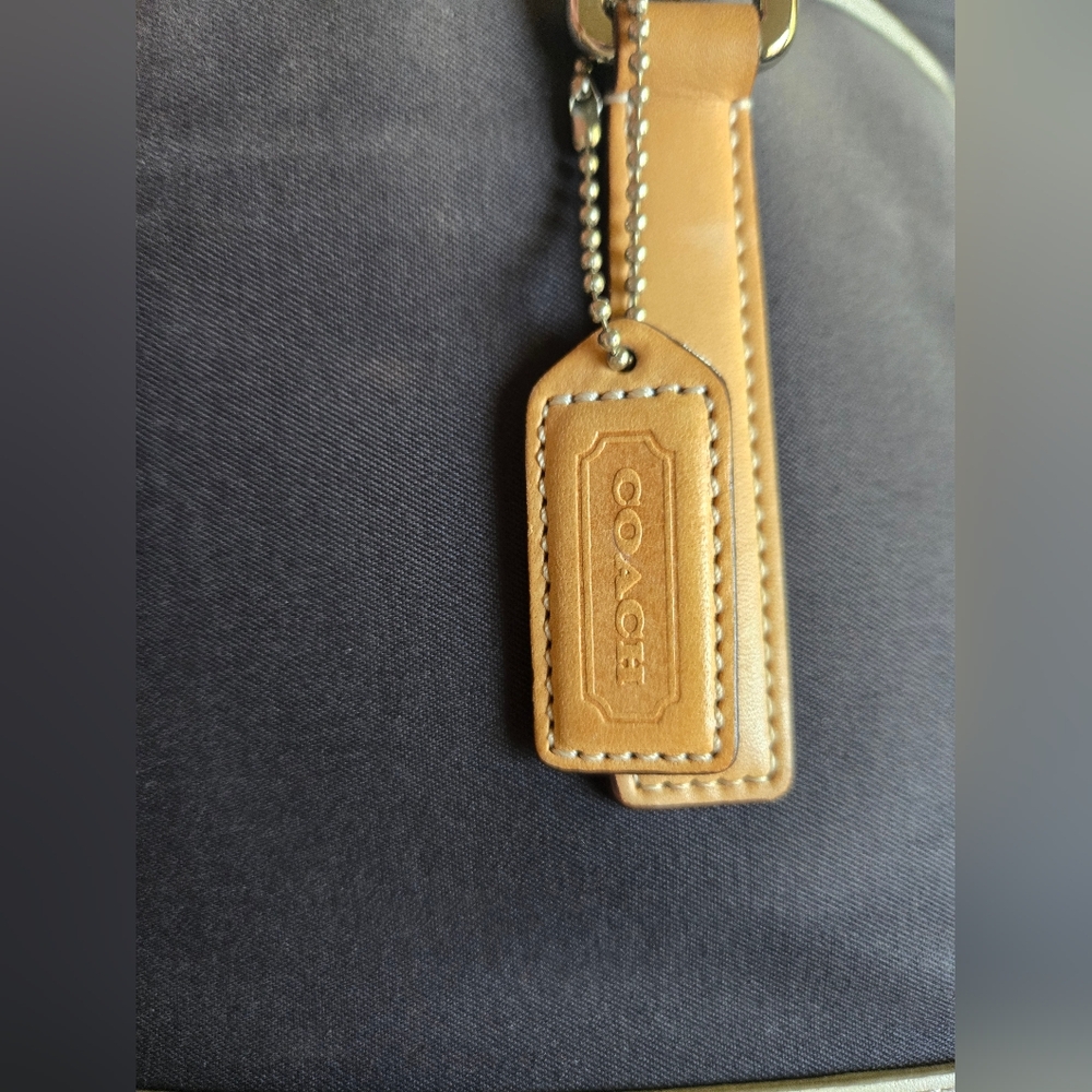 Navy and Tan Structured Tote Bag - Picture 15 of 16